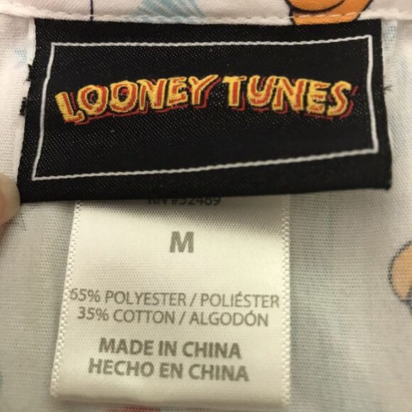 Looney Tunes Scrub Women's M Tweety Bird I'm in Season Christmas SS 3 Pocket Top - Picture 11 of 13